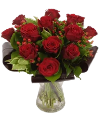 Dodici rose rosse